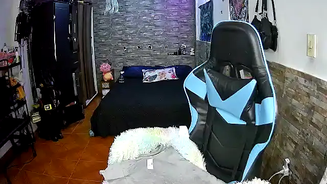 AngelaQueen_ Adlı Modelin Canlı XXX Sohbeti