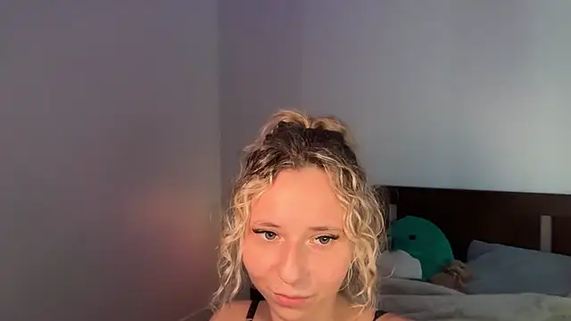 anyaa777's Webcam Show