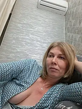 Chatroom XXX en direct de stellahere8