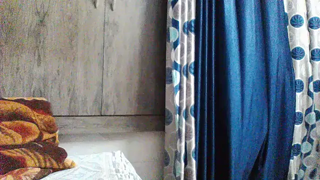 shalini_fire Chat XXX live