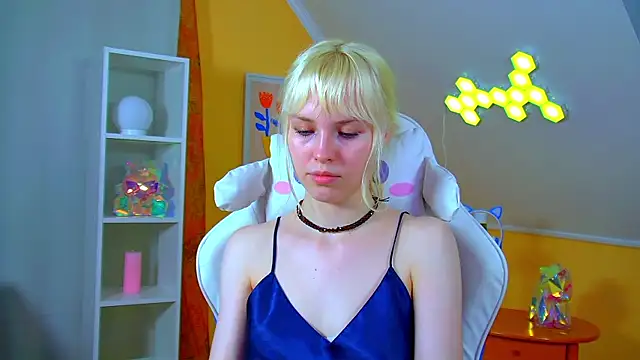 Chatroom XXX en direct de HannahHollis