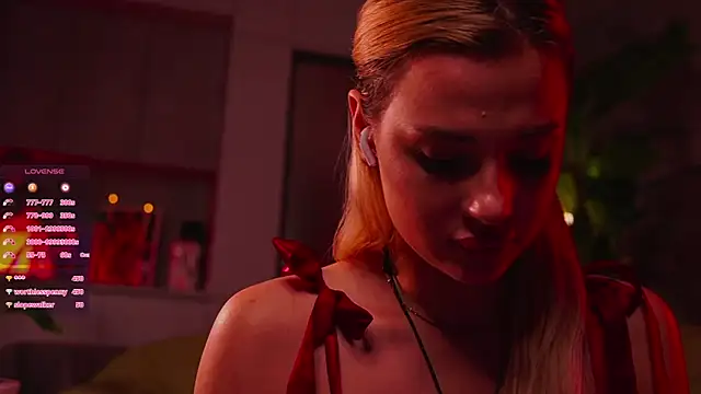 MaryHols 现场XXX聊天