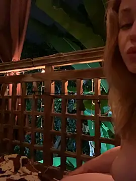 Chat +18 de Lady__Maria ao vivo