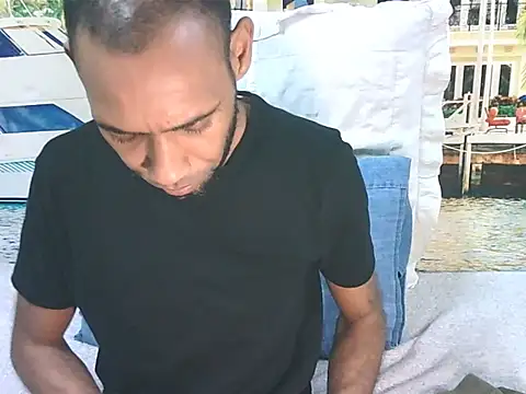 Živý XXX chat IndianMagicMike