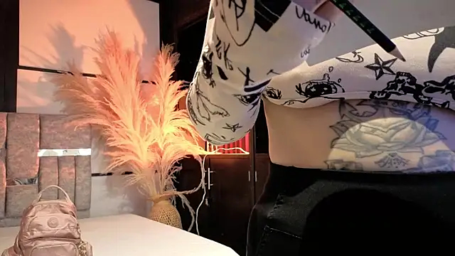 AlliceLover's Live XXX Chat