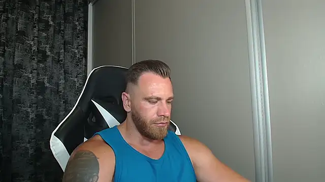 XXX chat uživo modela Thori92