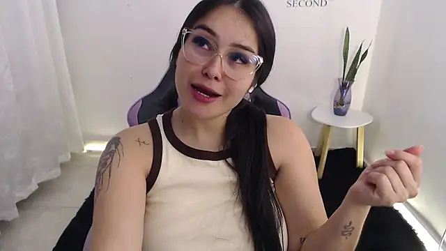 amberbakee live XXX chat