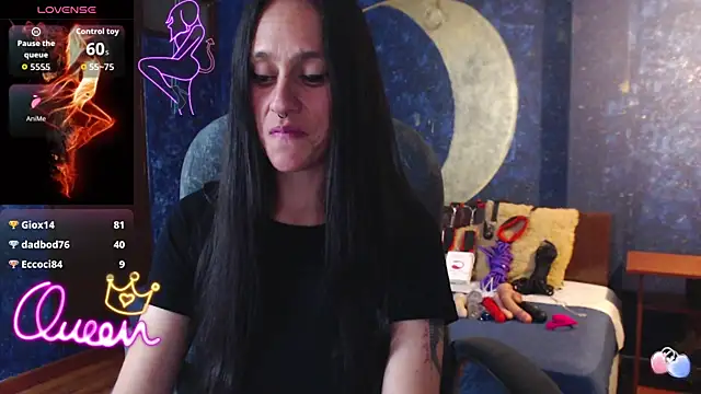 Chatroom XXX en direct de thin_tatto