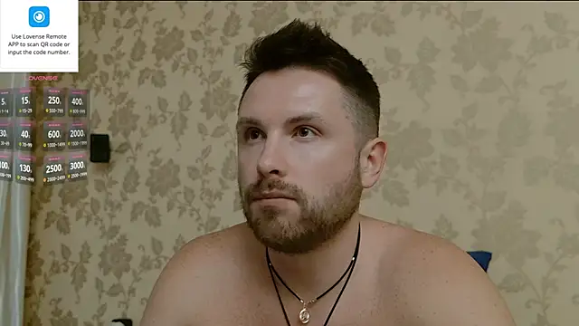 XXX chat uživo modela MartinBrandon