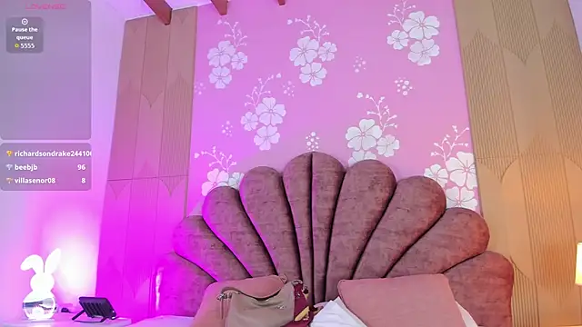 violetsmith1_ live XXX chat