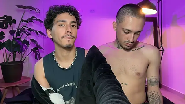 Chat +18 de Noah_and_Steven ao vivo