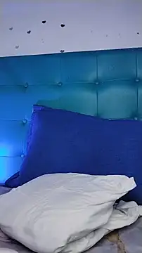 XXX chat uživo modela El_junior21