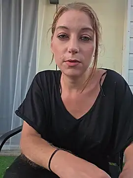 XLisaxx's Live XXX Chat
