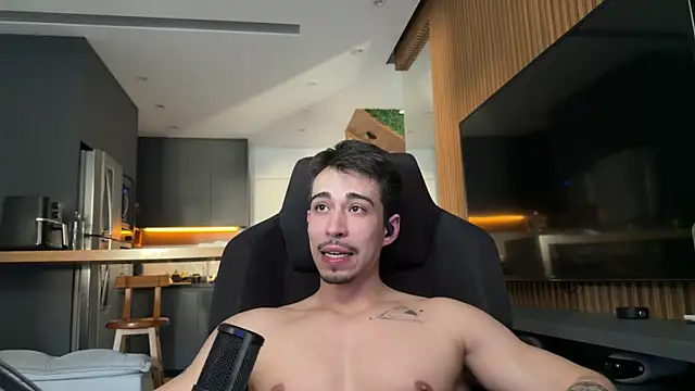 Chat +18 de mettew22cm ao vivo