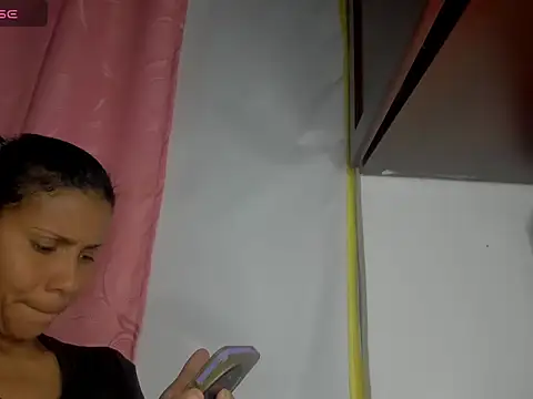 Онлайн чат XXX NENITA_HOTT