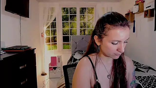 Chat +18 de vanessabrown_ ao vivo