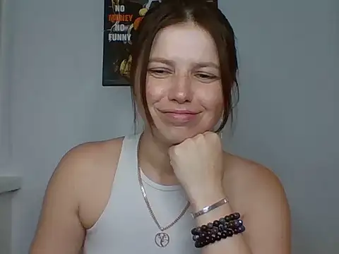Naughty_Nata Adlı Modelin Canlı XXX Sohbeti