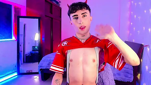 แชท XXX สดของ SebastianHilton