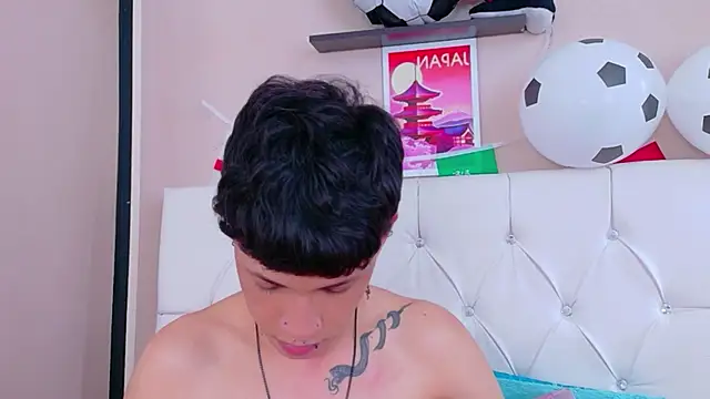 Axel__Evans – Naživo XXX chat