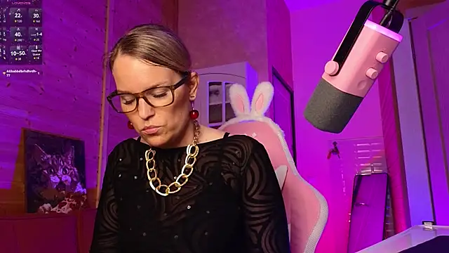 Lady_Shine live XXX chat