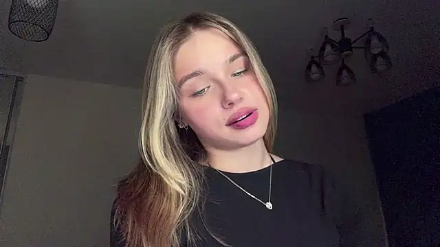 Živý XXX chat EarthaStinett
