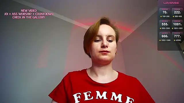 KinkyMissCherry 现场XXX聊天