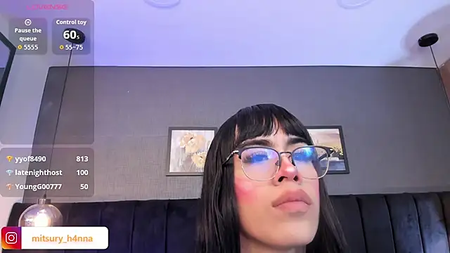 Hanna__mitsury_ élő XXX-chatje