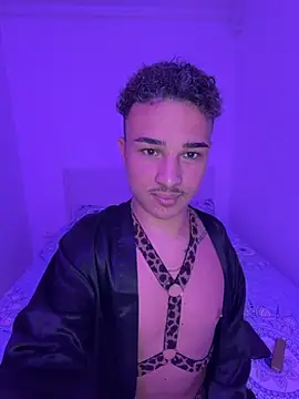 Enzo_Luxury's Webcam Show