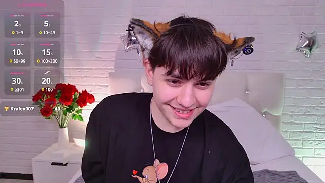 FetishFox live XXX chat