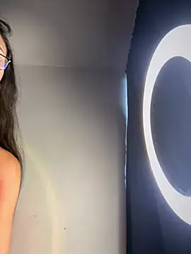 DulceLenns Adlı Modelin Canlı XXX Sohbeti