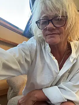 ladyboatlady live XXX chat