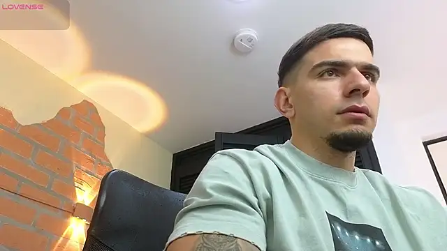 Josh_miller01 现场XXX聊天