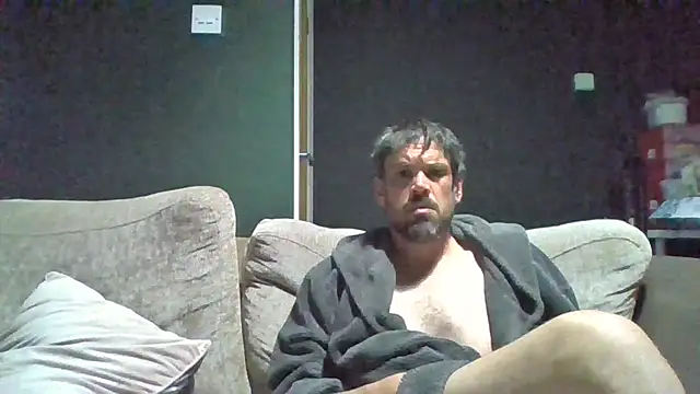 tall_dark_handsome Chat XXX in diretta