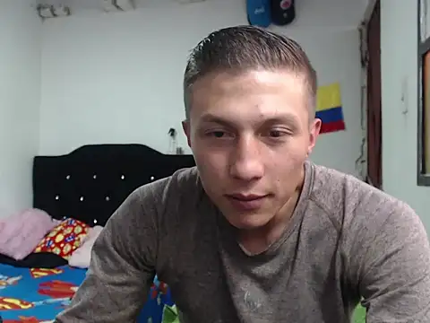 Stiiveen777 Live XXX-Chat