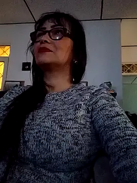 kelly_squirting Adlı Modelin Canlı XXX Sohbeti