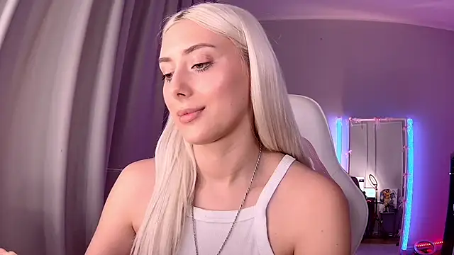 Онлайн чат XXX LoryWood