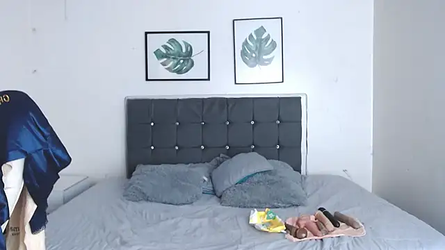 selena_yourmilf's Live XXX Chat