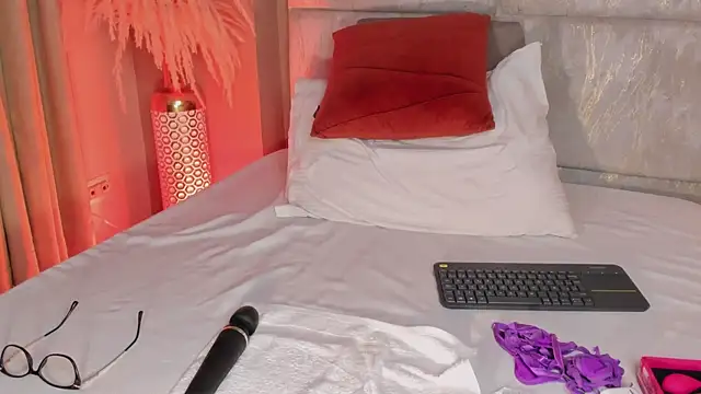 KatherinSky Adlı Modelin Canlı XXX Sohbeti