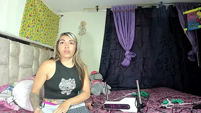 Hotgirldaphne Chat XXX in diretta