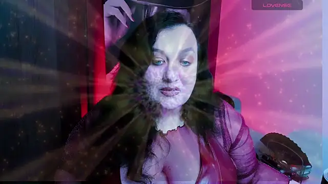 Chat +18 de QueenOfHaze ao vivo