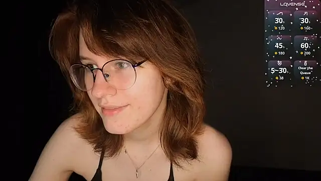 PliantMissus' Live XXX Chat