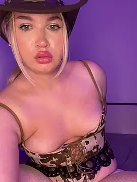 Ashleyy_Diamond Chat XXX in diretta