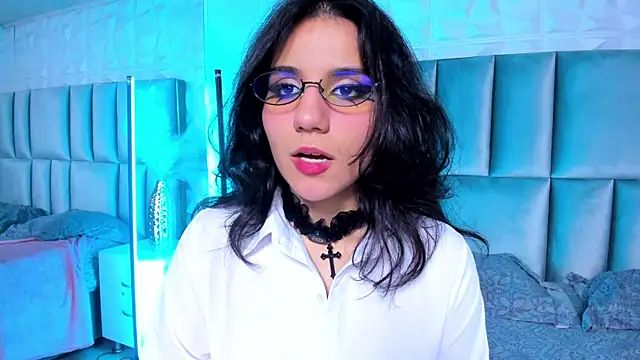 Živý XXX chat HollyPeach