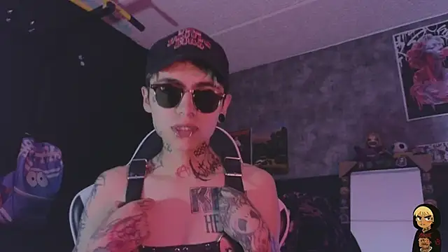 AcidMilo élő XXX-chatje