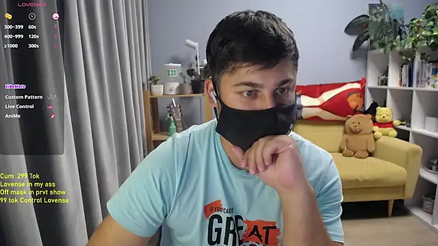 Tomguys 现场XXX聊天