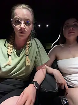 LinaLeana Chat XXX in diretta
