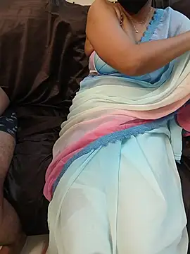 Ladyqueen_abbasi élő XXX-chatje
