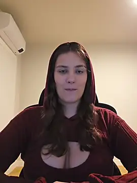 Chatroom XXX en direct de MiaRides19