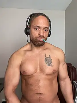 Fathero1time XXX чат на живо