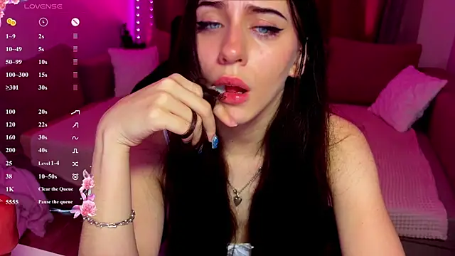 luna_dreamxx's Live XXX Chat